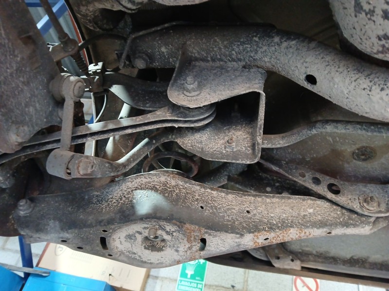 Recambio de brazo suspension inferior trasero derecho para volkswagen golf vi (5k1) 1.6 tdi referencia OEM IAM   