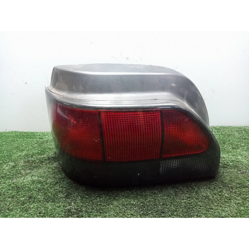 Recambio de piloto trasero izquierdo para renault clio i phase iii 1.2 referencia OEM IAM 89306970 96-98 