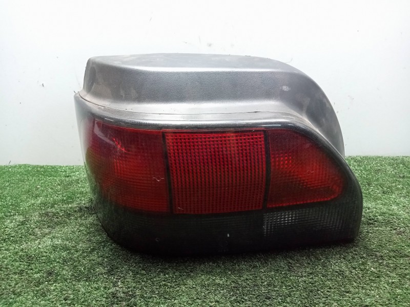 Recambio de piloto trasero izquierdo para renault clio i phase iii 1.2 referencia OEM IAM 89306970 96-98 