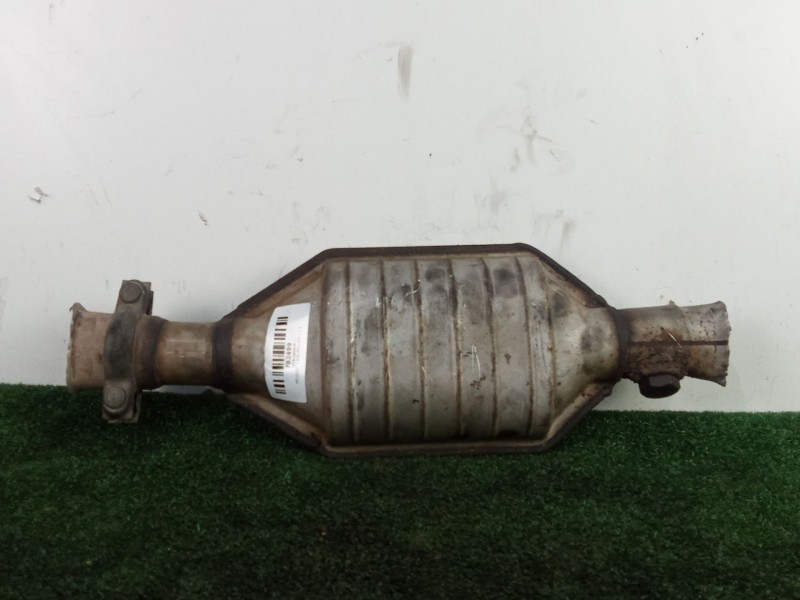 Recambio de catalizador para peugeot 206 berlina 1.1 referencia OEM IAM KA3026 - 359727 - 103R000457 UNIVERSAL WALKER