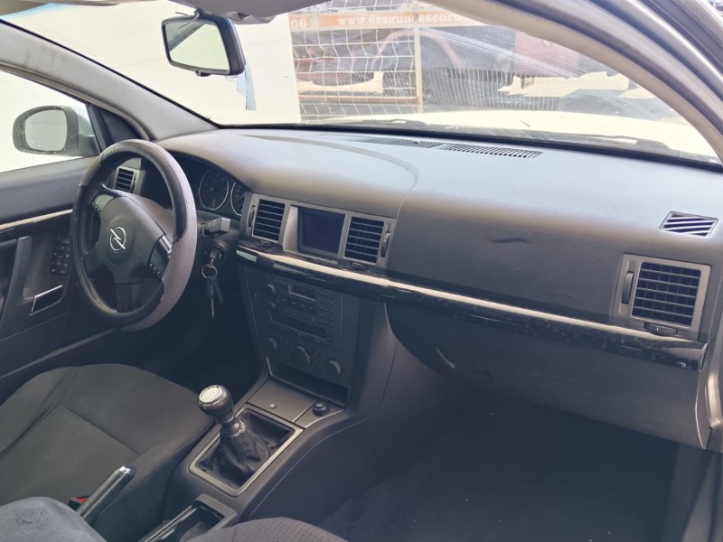 opel signum hatchback (z03) del año 2003