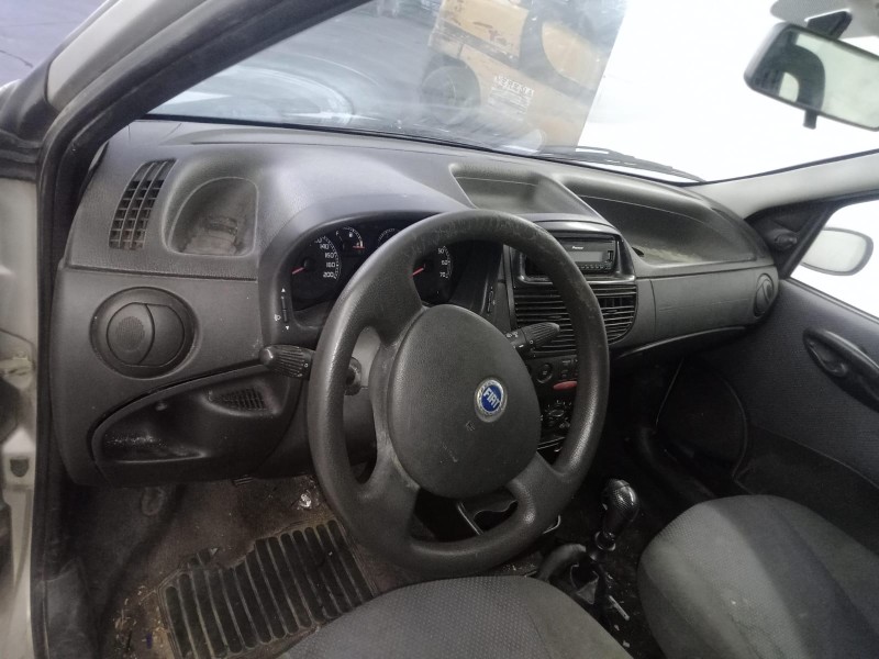 fiat punto (188_) del año 2003