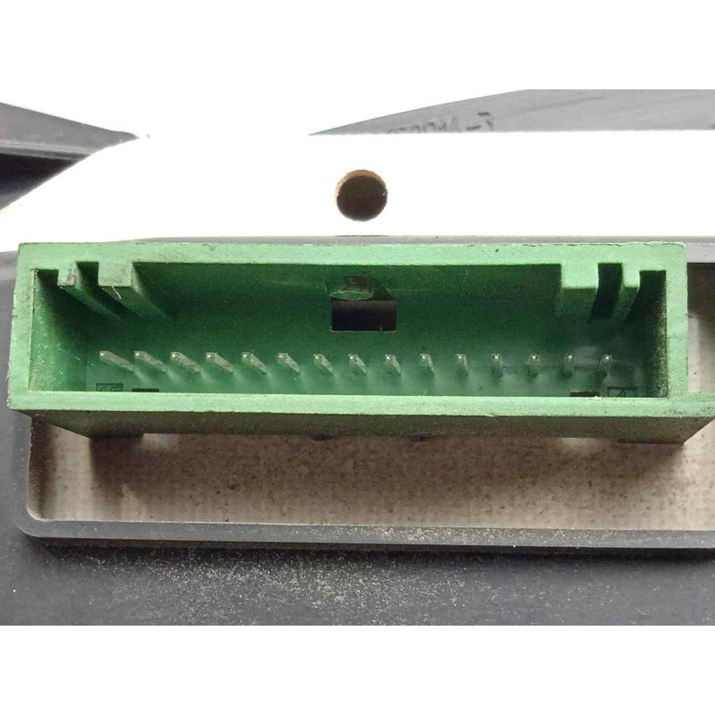 Recambio de cuadro instrumentos para renault master ii phase 2 caja cerrada 2.5 diesel referencia OEM IAM 8200199523-8200199523B