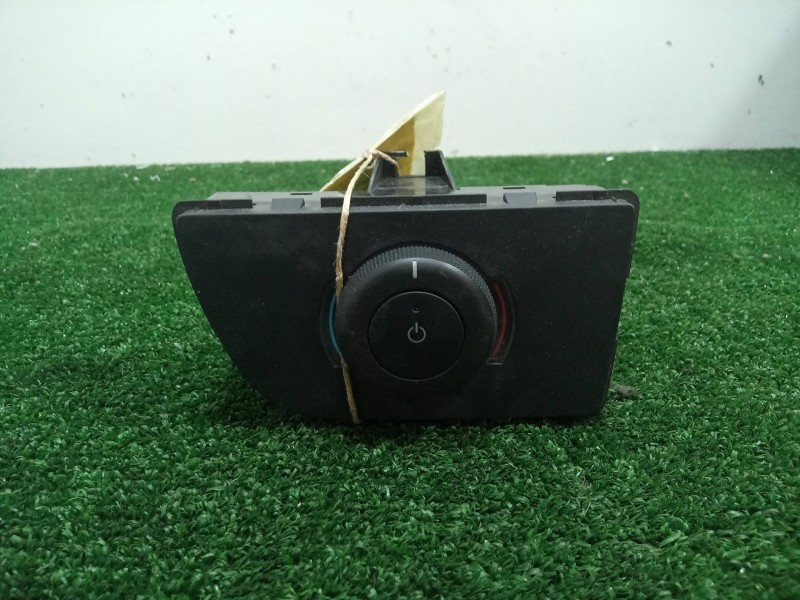 Recambio de mando climatizador para citroën c4 berlina referencia OEM IAM 965238967700HW-A83007100  A83007100