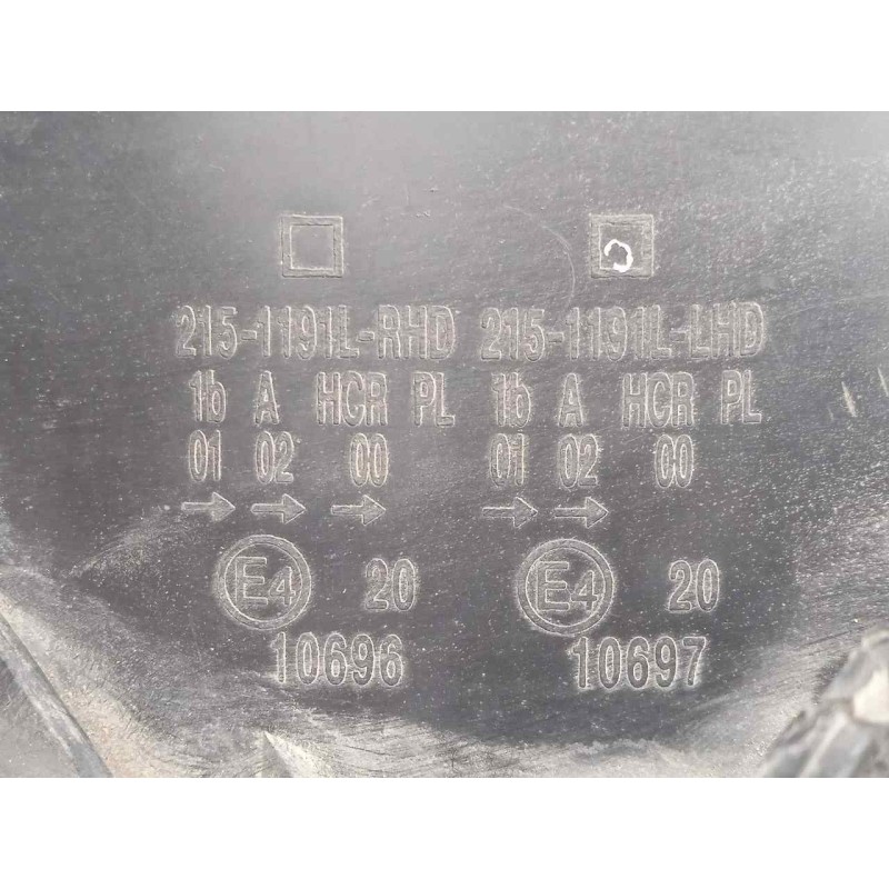 Recambio de faro izquierdo para nissan primera berlina (p12) 1.9 16v turbodiesel cat referencia OEM IAM 26060AU800  