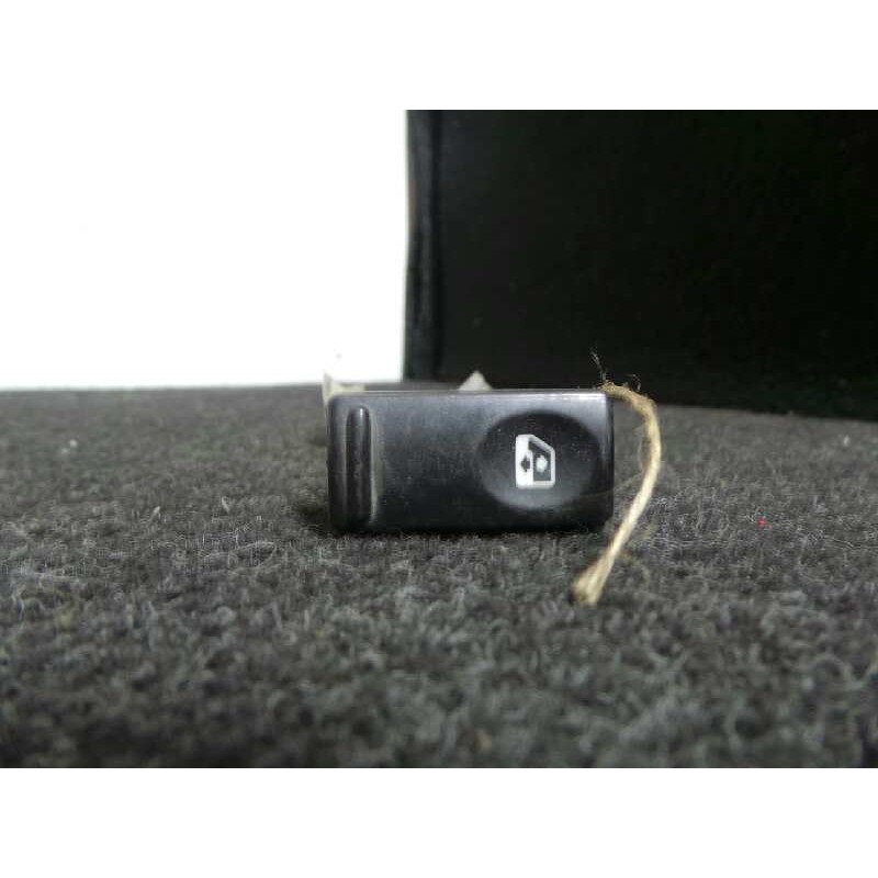 Recambio de mando elevalunas delantero derecho para renault 19 (b/c/l53) 1.8 referencia OEM IAM   6 PINES
