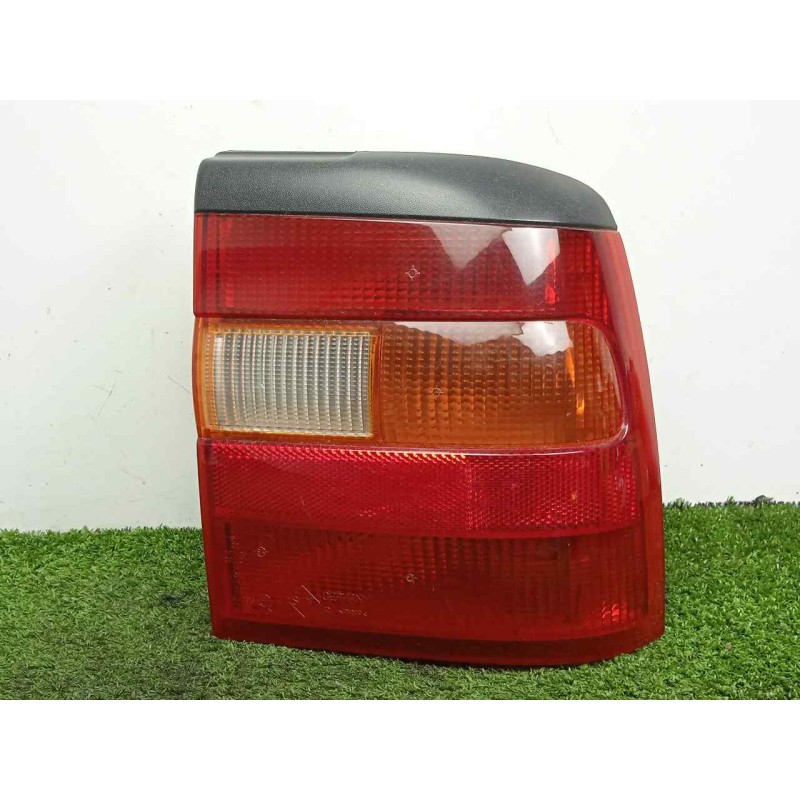 Recambio de piloto trasero derecho para opel vectra a 2.0 referencia OEM IAM SINREFERENCIA VECTRA.A 2.SERIE - CON.MOLDURA