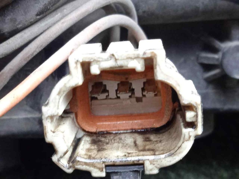 Recambio de faro izquierdo para nissan primera berlina (p12) 1.9 16v turbodiesel cat referencia OEM IAM 26060AU800  