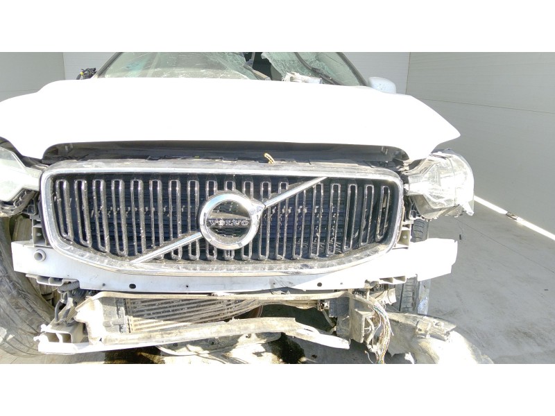 Recambio de rejilla paragolpes central para volvo xc90 ii (256) d4 referencia OEM IAM   