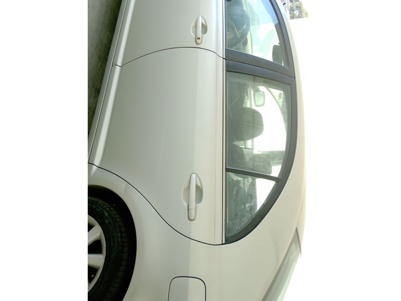 Recambio de puerta trasera izquierda para toyota avensis sedán (_t25_) 2.0 d-4d (cdt250_) referencia OEM IAM   