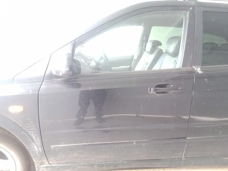 Recambio de puerta delantera izquierda para ssangyong kyron 2.0 xdi referencia OEM IAM   