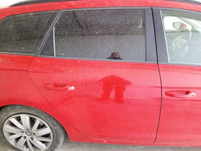 Recambio de puerta trasera derecha para seat leon st (5f8) 1.6 tdi referencia OEM IAM   