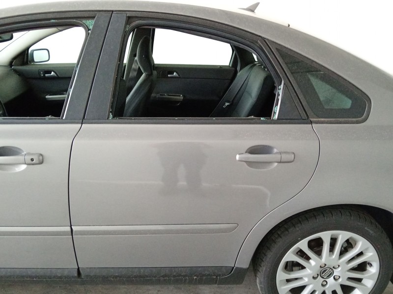 Recambio de puerta trasera izquierda para volvo s40 ii (544) 2.4 referencia OEM IAM   
