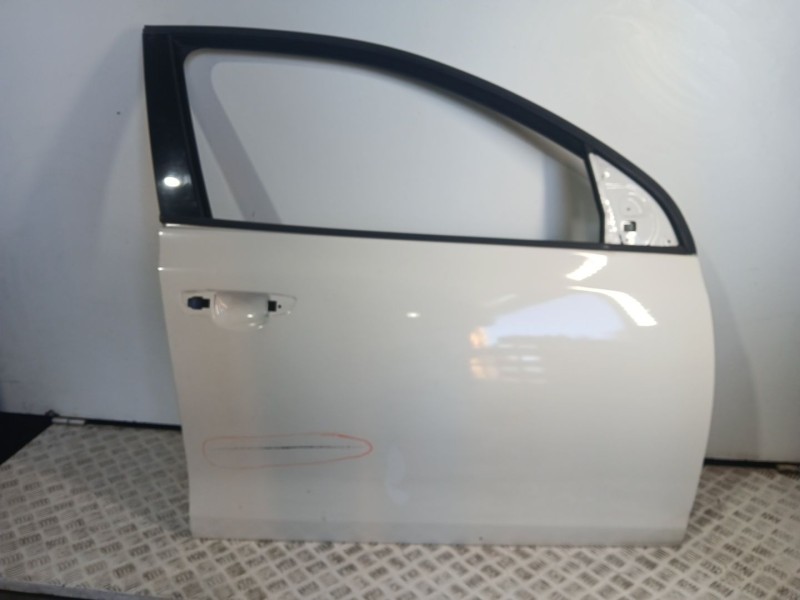 Recambio de puerta delantera derecha para volkswagen golf vi (5k1) 1.6 tdi referencia OEM IAM   