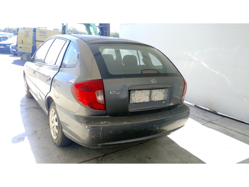 kia rio i hatchback (dc) del año 2004