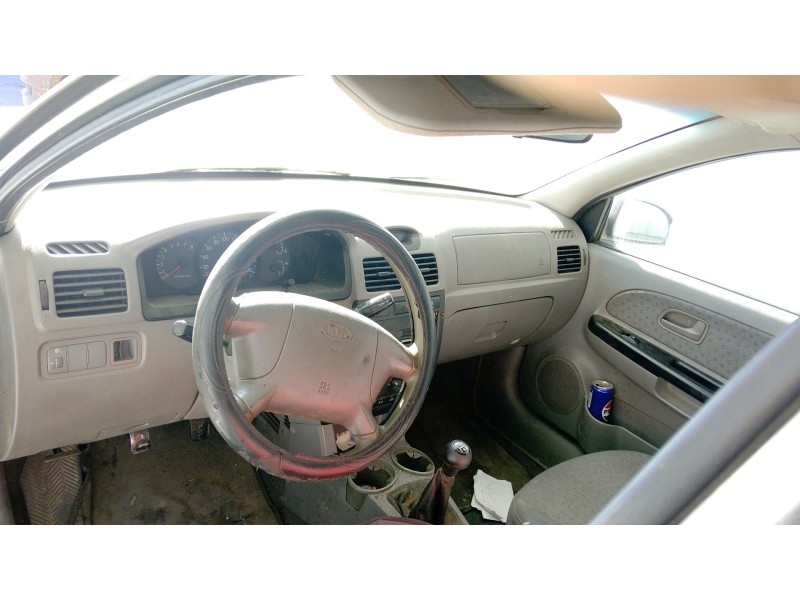 kia rio i hatchback (dc) del año 2004