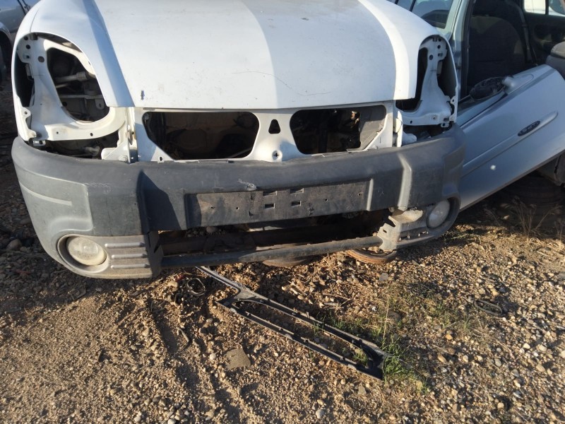 Recambio de paragolpes delantero para renault kangoo (kc0/1_) 1.9 dci 4x4 referencia OEM IAM   
