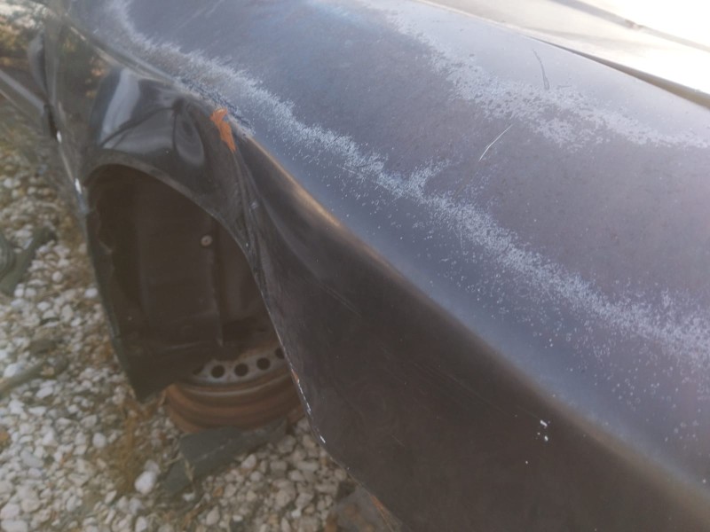 Recambio de aleta delantera derecha para toyota supra (a8) referencia OEM IAM MAL ESTADO NEGRO 