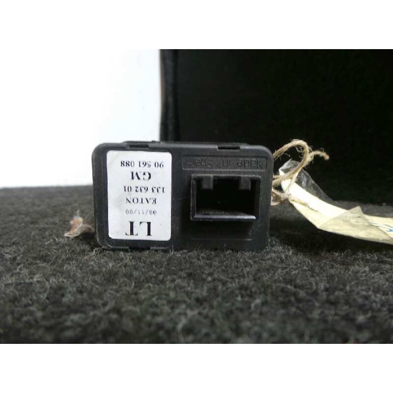 Recambio de mando elevalunas delantero izquierdo para opel astra g berlina 1.6 referencia OEM IAM   6 PINES