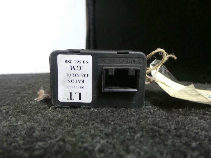 Recambio de mando elevalunas delantero izquierdo para opel astra g berlina 1.6 referencia OEM IAM   6 PINES