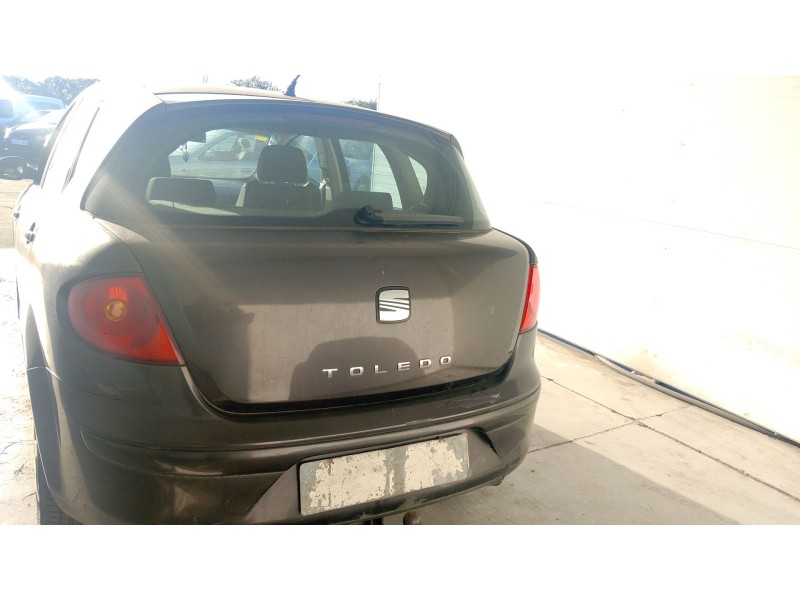 Recambio de porton trasero para seat toledo iii (5p2) 1.9 tdi referencia OEM IAM   