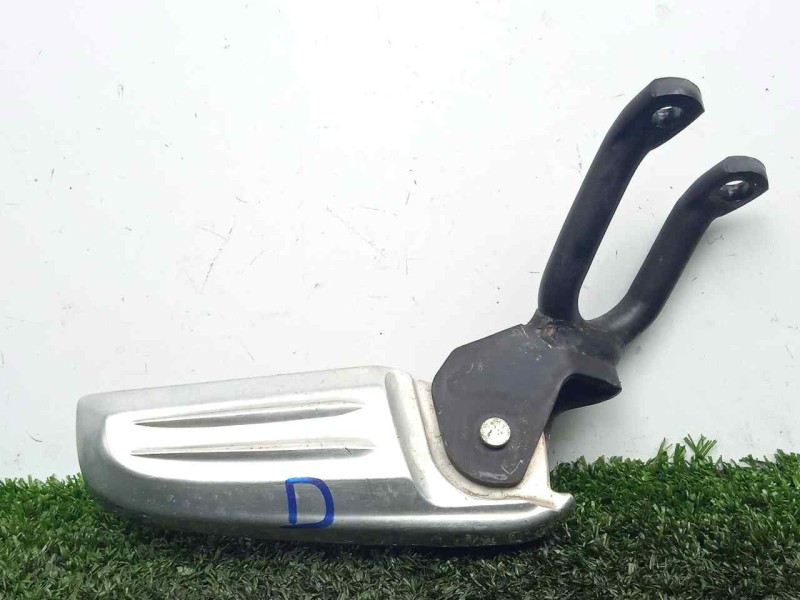 Recambio de estribo para honda pcx 125 referencia OEM IAM 50720KWN900 DERECHO 