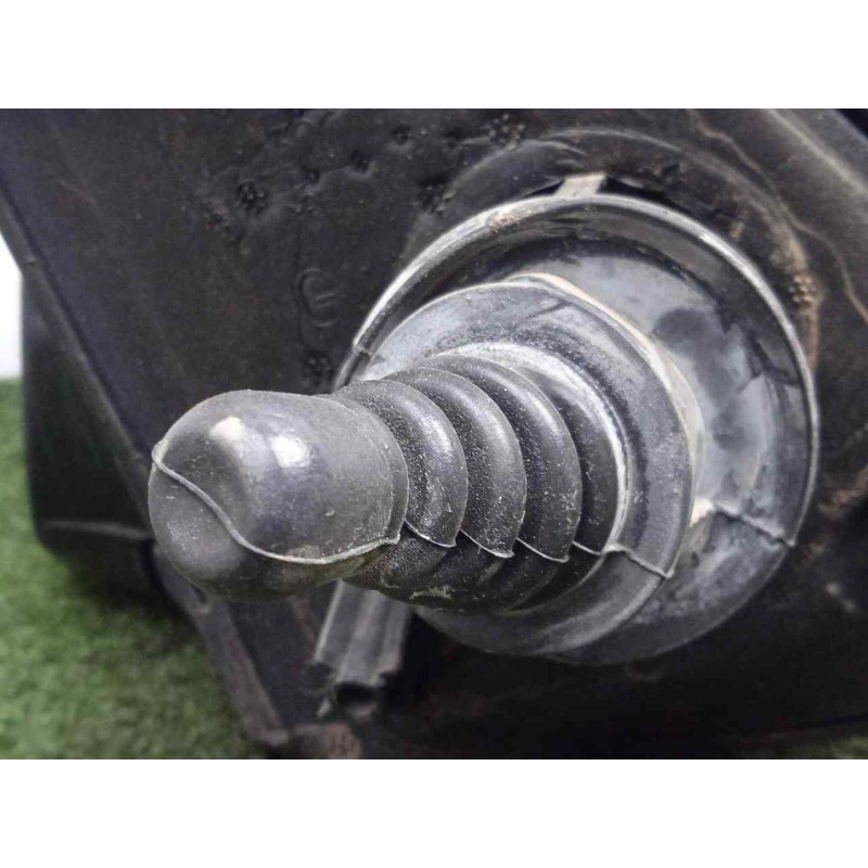 Recambio de retrovisor izquierdo para peugeot 206 berlina 1.1 referencia OEM IAM CP6465000 MANUAL NEGRO