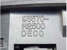 Recambio de mando elevalunas delantero derecho para mitsubishi santamo (hyundai) 2.0 cat referencia OEM IAM 93570M2500  DECO 2