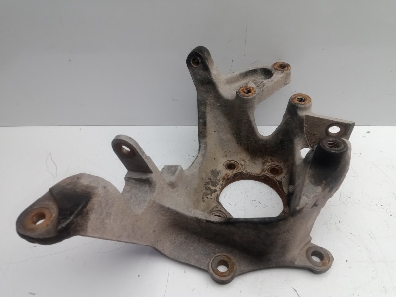 Recambio de mangueta trasera derecha para ford kuga (cbv) 2.0 tdci cat referencia OEM IAM 8V415A970AB  