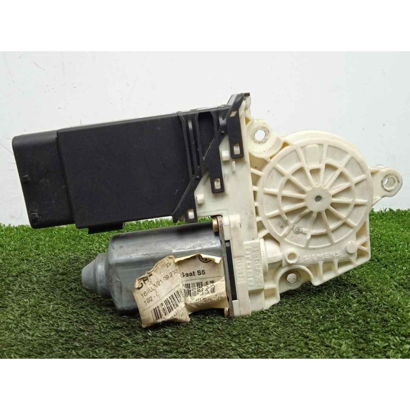 Recambio de motor elevalunas delantero derecho para seat leon (1m1) 1.9 tdi referencia OEM IAM 9776105415301-F005S00058  