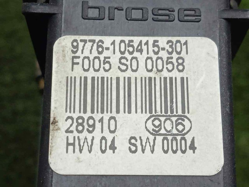 Recambio de motor elevalunas delantero derecho para seat leon (1m1) 1.9 tdi referencia OEM IAM 9776105415301-F005S00058  
