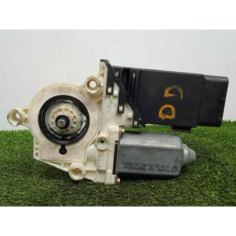 Recambio de motor elevalunas delantero derecho para seat leon (1m1) 1.9 tdi referencia OEM IAM 9776105415301-F005S00058  