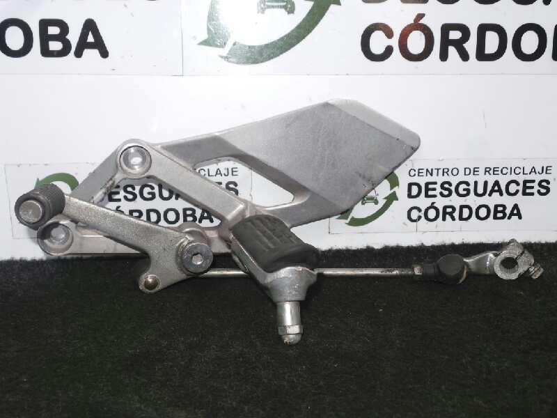 Recambio de estribo para honda cbr 600 f / cbr 600 rr referencia OEM IAM 50700MV9000-50642MM5000-50661MV9000-24705MV9000 IZQUIER