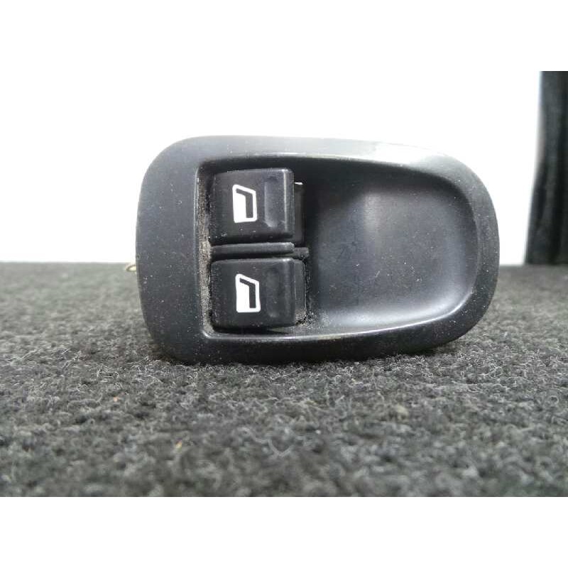 Recambio de mando elevalunas delantero izquierdo para peugeot 206 berlina 1.9 diesel referencia OEM IAM  BOTONERA DOBLE 6 PINES