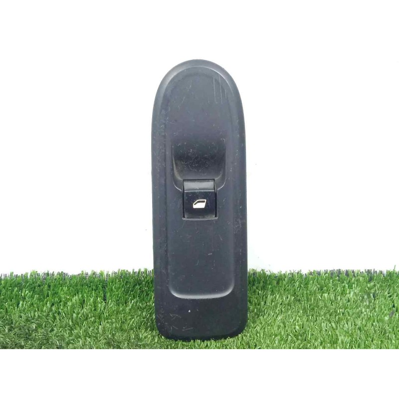 Recambio de mando elevalunas delantero derecho para peugeot 308 1.6 16v referencia OEM IAM 96565184XT  