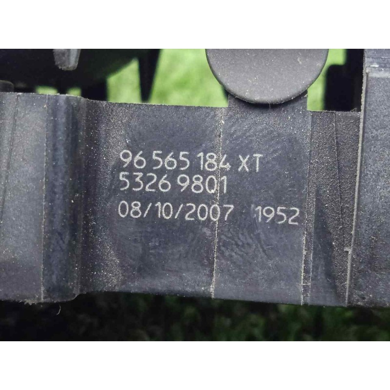 Recambio de mando elevalunas delantero derecho para peugeot 308 1.6 16v referencia OEM IAM 96565184XT  