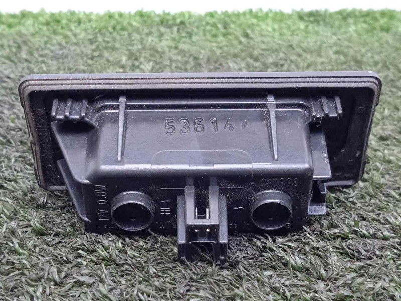 Recambio de piloto matricula para audi a3 sedán(8vs) 2.0 16v tdi referencia OEM IAM 4G0943021  