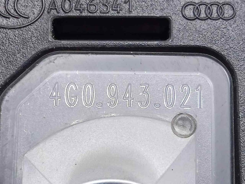 Recambio de piloto matricula para audi a3 sedán(8vs) 2.0 16v tdi referencia OEM IAM 4G0943021  