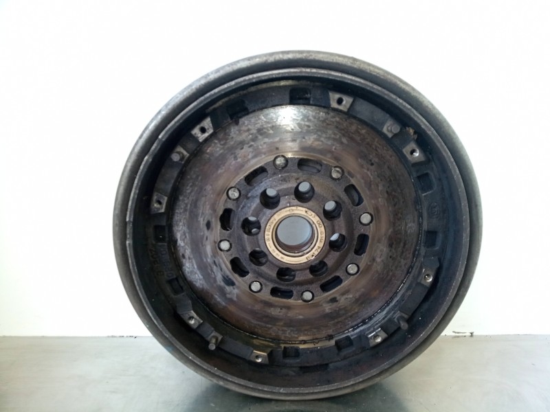 Recambio de volante motor para mercedes-benz clase a (w168) 1.7 cdi diesel cat referencia OEM IAM 20702304  