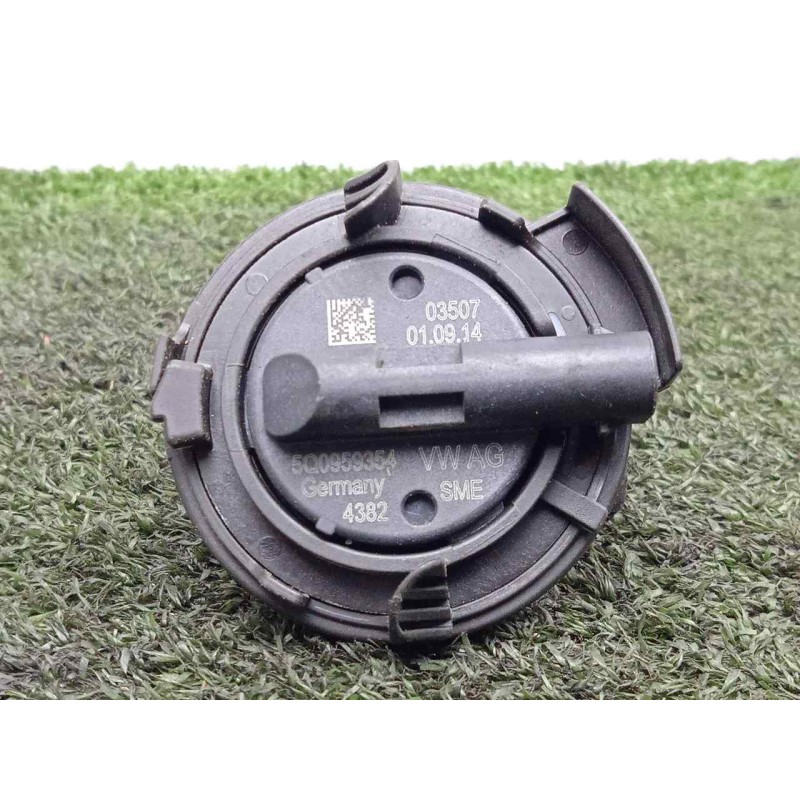 Recambio de sensor impacto airbag para audi a3 sedán(8vs) 2.0 16v tdi referencia OEM IAM 5Q0959354  