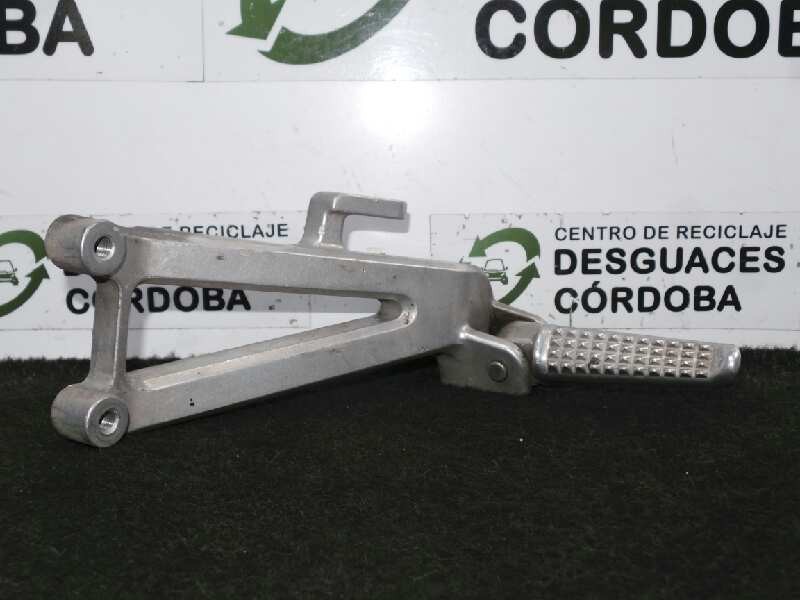 Recambio de estribo para honda cbr 600 f / cbr 600 rr referencia OEM IAM 50730KT7761 TRASERA.IZQUIERDA 