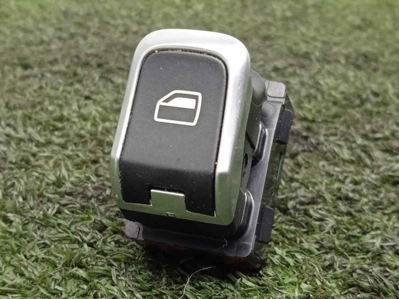 Recambio de mando elevalunas trasero izquierdo para audi a3 sedán(8vs) 2.0 16v tdi referencia OEM IAM 8V0959855A  