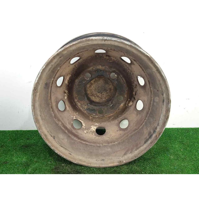 Recambio de llanta para nissan trade 2.8d referencia OEM IAM R16-5X160-5.5-ET? R16 ACERO