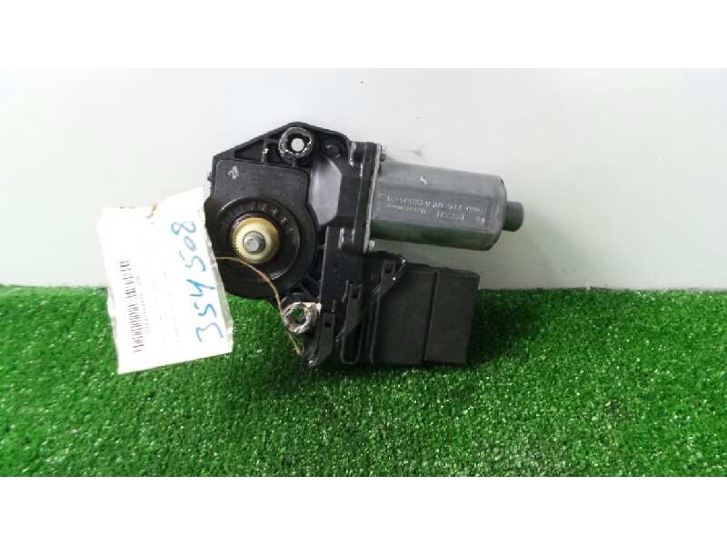Recambio de motor elevalunas trasero izquierdo para volkswagen golf plus 5m1 referencia OEM IAM 5M0839401A-0130821431  