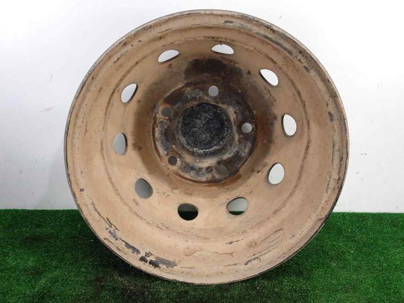 Recambio de llanta para nissan trade 2.8d referencia OEM IAM R16-5X160-5.5-ET? R16 ACERO