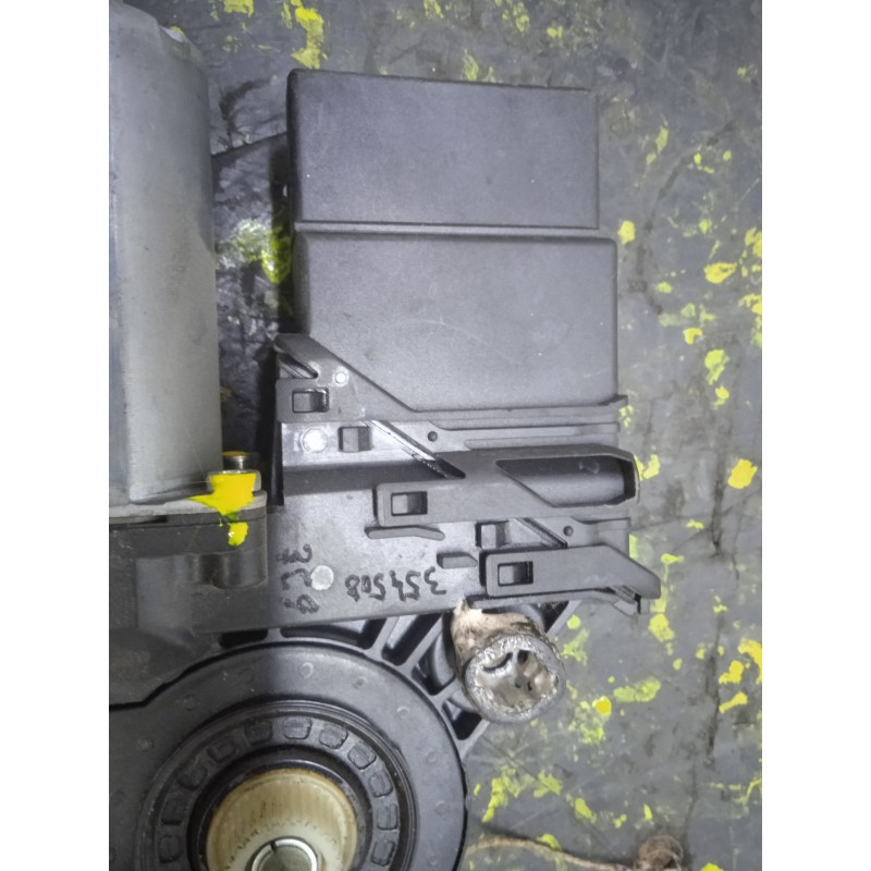 Recambio de motor elevalunas trasero izquierdo para volkswagen golf plus 5m1 referencia OEM IAM 5M0839401A-0130821431  