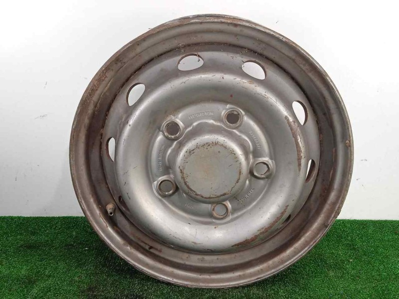 Recambio de llanta para nissan trade 2.8d referencia OEM IAM R16-5X160-5.5-ET? R16 ACERO