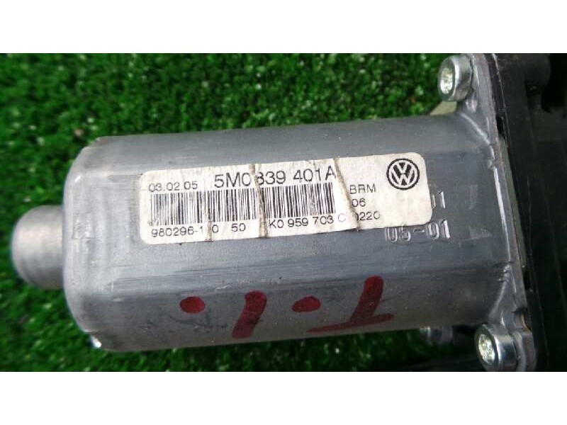 Recambio de motor elevalunas trasero izquierdo para volkswagen golf plus 5m1 referencia OEM IAM 5M0839401A-0130821431  