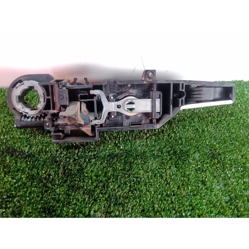 Recambio de maneta exterior delantera izquierda para renault kangoo 1.5 dci diesel cat referencia OEM IAM NOTIENEREFERENCIA 08> 