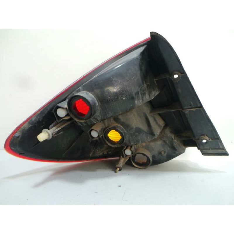 Recambio de piloto trasero derecho para kia rio 1.3 cat referencia OEM IAM  AMBAR RANCHERA